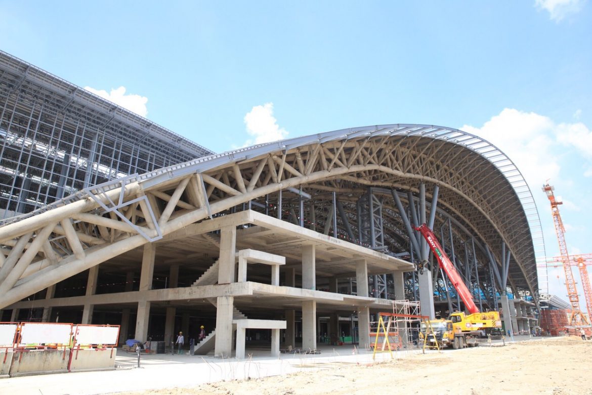 ร.ฟ.ท. เช็คความก้าวหน้ารถไฟชานเมืองสายสีแดง  มั่นใจเป็น ฮับ ทางรางใหญ่-ทันสมัยที่สุดในอาเซียน