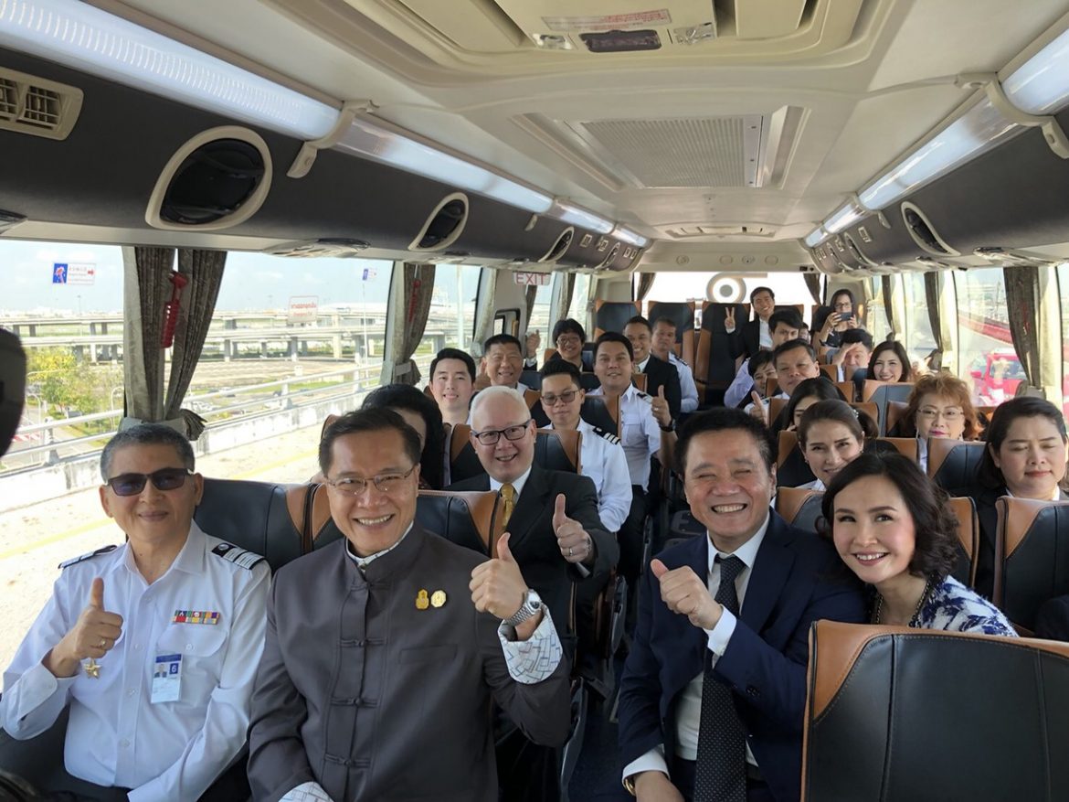 เปิดตัวรถบัส วิ่งสุวรรณภูมิ-ถนนข้าวสาร และสุวรรณภูมิ-ถนนสีลม-สยาม