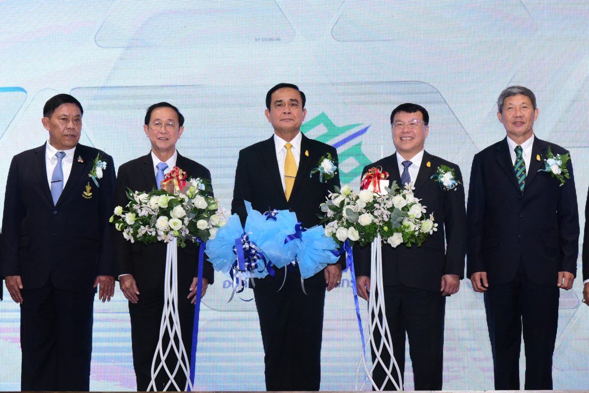 1545367170771 ลุงตู่ มอบของขวัญปีใหม่ประชาชน เปิดตัวรถปรับอากาศ NGV