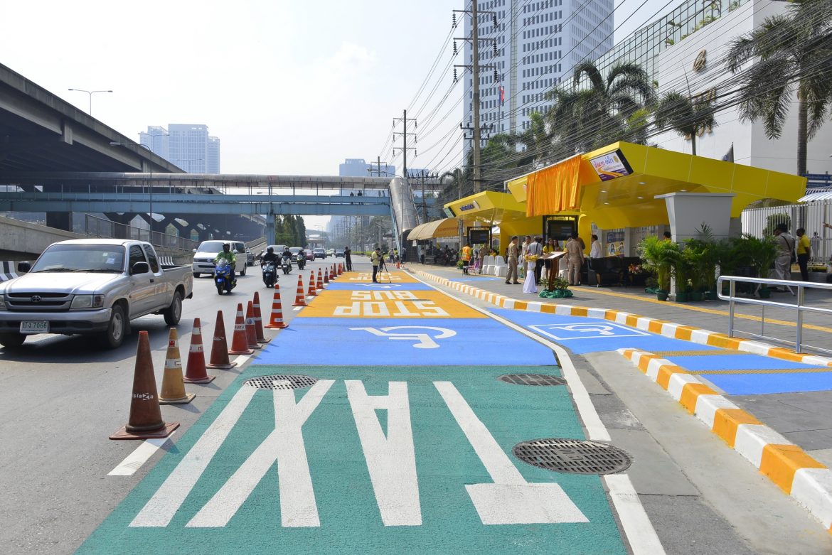 กรมทางหลวง นำร่องป้ายรถเมล์อัจฉริยะ