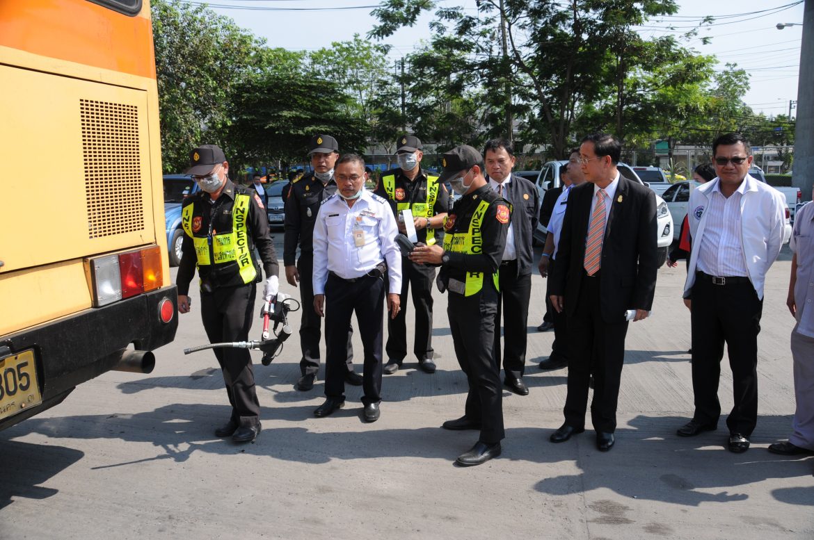 DSC_5382 คมนาคมฯ ลงพื้นตรวจควันดำหมอชิต2 ยืนยันไม่พบควันดำ!!