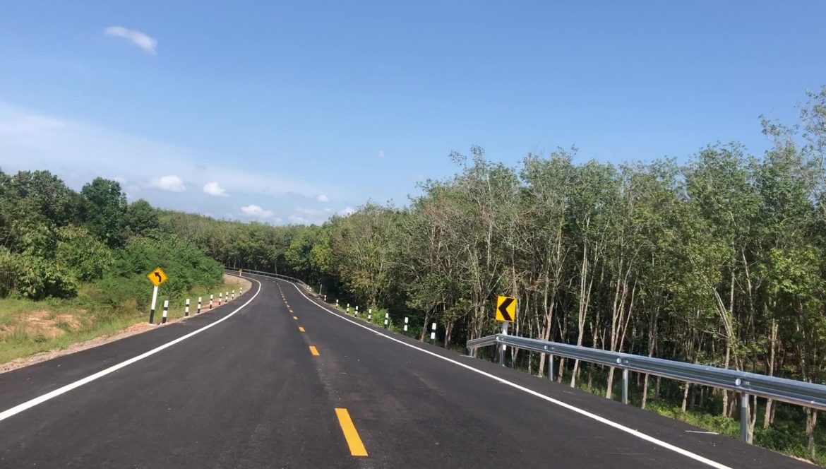 เสร็จแล้ว ! ถนนเลียบแนวชายแดน กว่า 17 กม.  แบ่งเบาจราจร ทล.4 เสริมขนส่งด่านสะเดาและปาดังเบซาร์