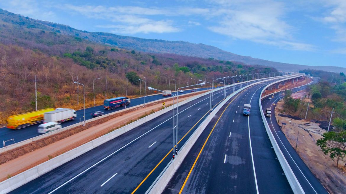 สวยงามรำไร!มอเตอร์เวย์ บางปะอิน – นครราชสีมา เปิดให้บริการปี 64