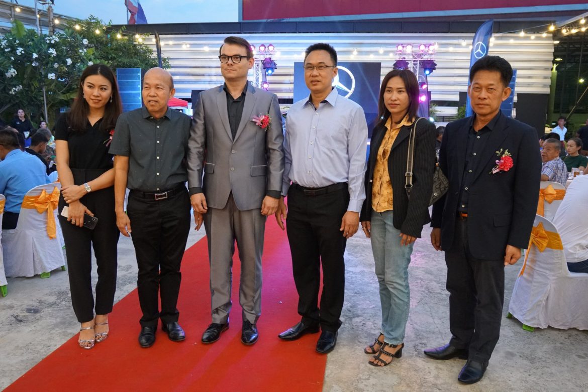 56439073_2226504770934250_5080522131607912448_o ‘เบนซ์ กิจเศรษฐี’ มาแรง! เสริมอบรมคนขับเน้นความปลอดภัย