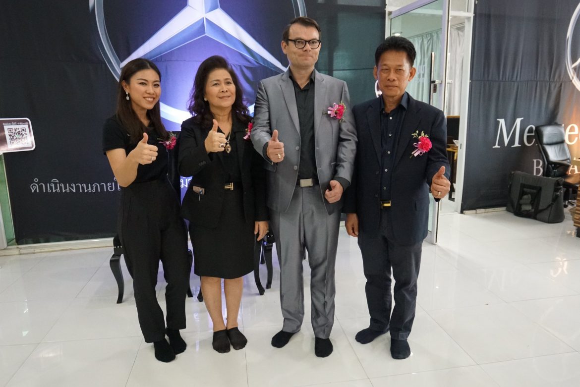 56457843_2226500577601336_6440174873326125056_o ‘เบนซ์ กิจเศรษฐี’ มาแรง! เสริมอบรมคนขับเน้นความปลอดภัย