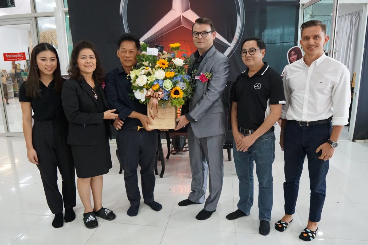 56644960_2226500194268041_7110136127360598016_o ‘เบนซ์ กิจเศรษฐี’ มาแรง! เสริมอบรมคนขับเน้นความปลอดภัย