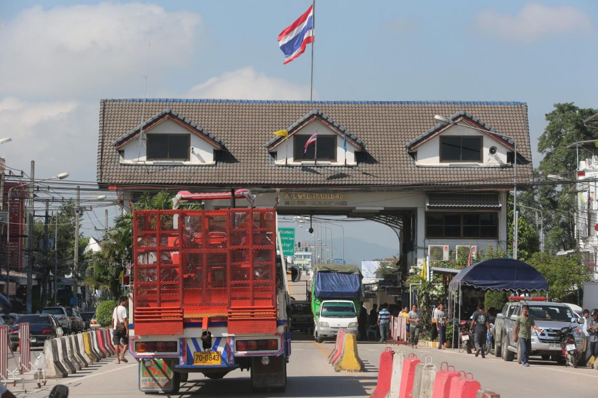 ด่านแม่สอด ครบแล้ว! 100 โควตาไทย จ่อถกเมียนมากำหนดวันเริ่มเดินรถ
