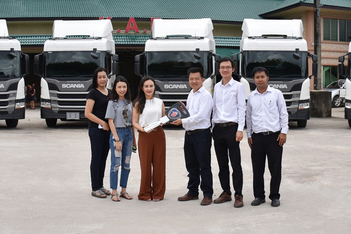 ภาพสแกนเนีย JTL.1 สแกนเนีย ส่งมอบรถรุ่นใหม่ให้กับบ.เจนทะเล ผู้ประกอบการโลจิสติกส์ จ.จันทบุรี