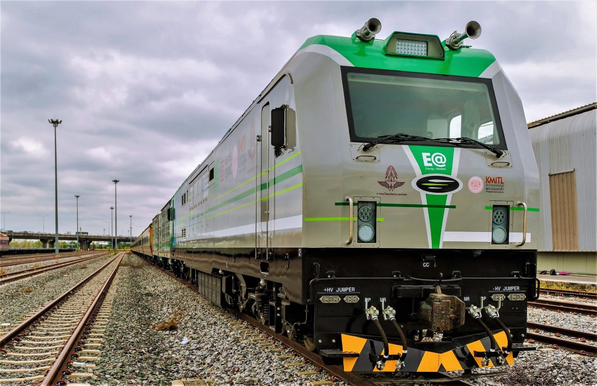 EA ส่งมอบพร้อมทดลองวิ่งหัวรถจักรไฟฟ้าพลังงานแบตเตอรี่